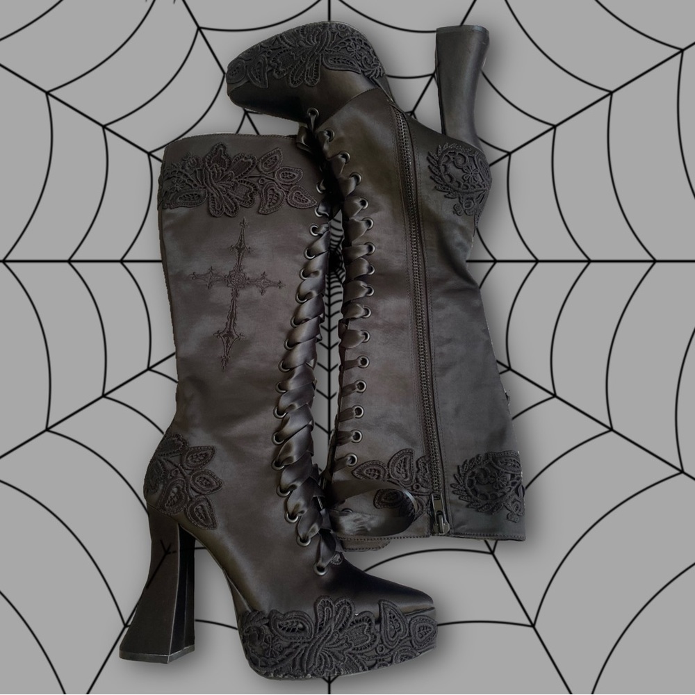 Widow Dolls kill paint it black boots